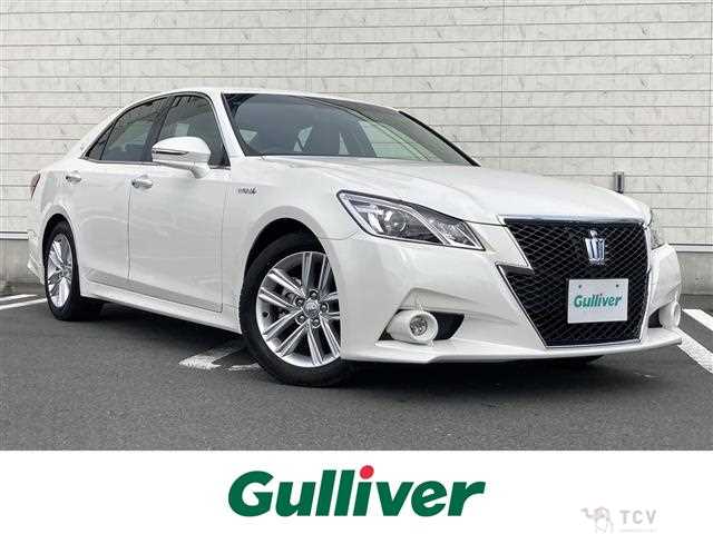 2013 Toyota Crown Hybrid
