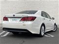 2013 Toyota Crown Hybrid