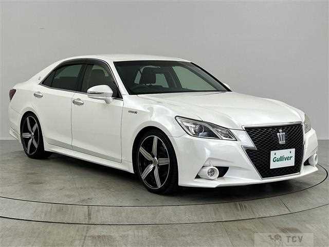 2013 Toyota Crown Hybrid