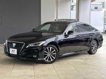 2019 Toyota Crown Hybrid