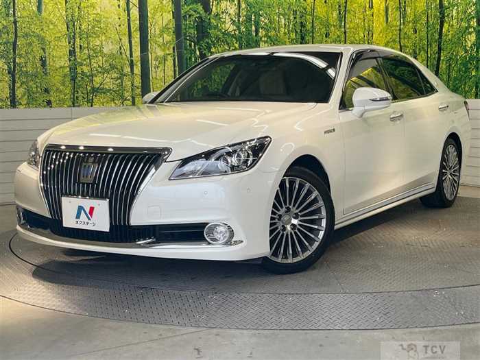 2017 Toyota Crown Majesta
