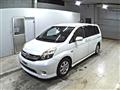 2013 Toyota Isis