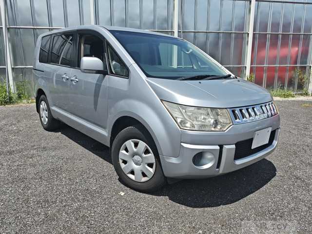 2026 Mitsubishi Delica D5