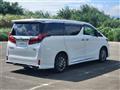 2023 Toyota Alphard Hybrid
