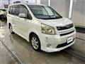 2009 Toyota Noah