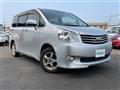 2013 Toyota Noah