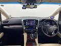 2016 Toyota Alphard Hybrid