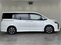 2017 Toyota Voxy