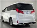 2022 Toyota Alphard Hybrid