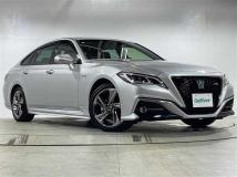 2019 Toyota Crown Hybrid