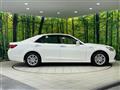 2013 Toyota Crown Hybrid