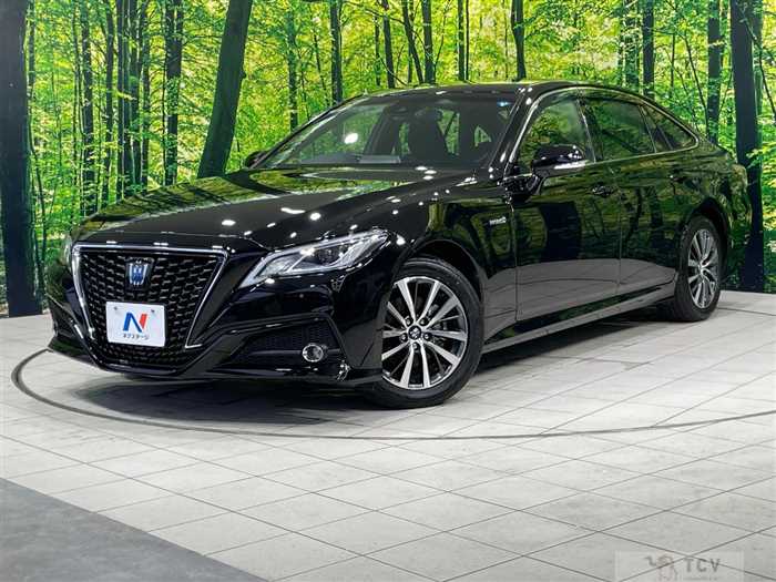 2019 Toyota Crown Hybrid