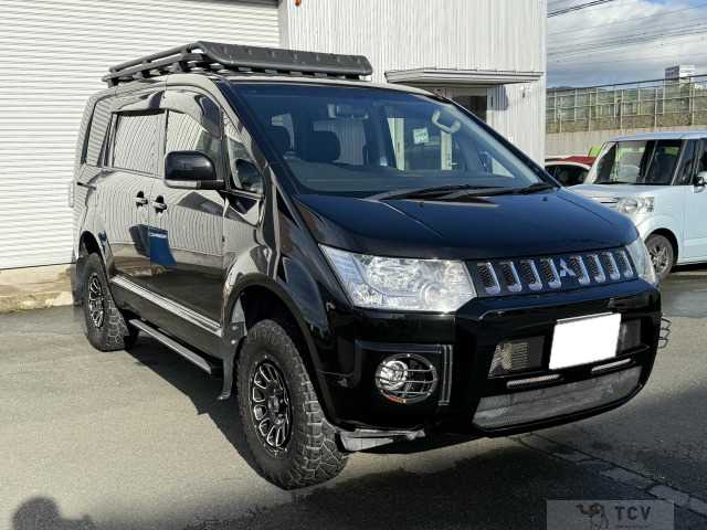 2014 Mitsubishi Delica D5