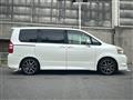 2010 Toyota Noah