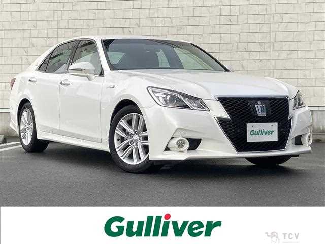 2013 Toyota Crown Hybrid