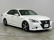 2013 Toyota Crown Hybrid