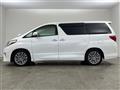 2013 Toyota Alphard