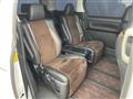 2013 Toyota Alphard
