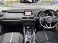 2017 Mazda Axela