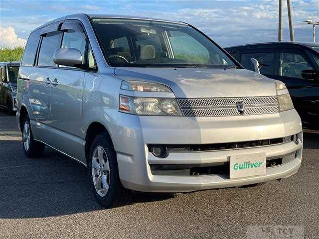 2006 Toyota Voxy