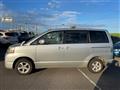 2006 Toyota Voxy