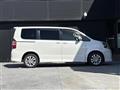 2010 Toyota Noah