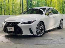 2022 Lexus IS
