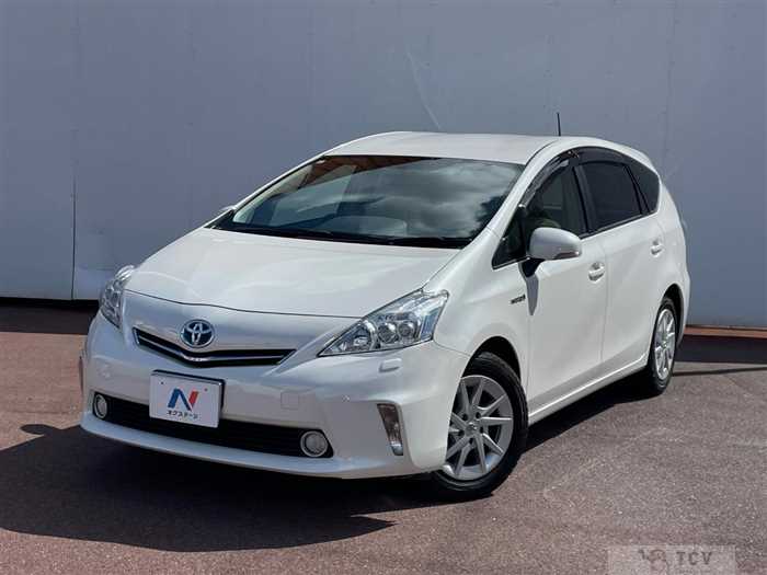 2013 Toyota PRIUS α