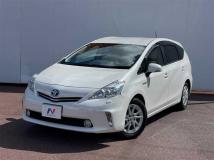 2013 Toyota PRIUS α