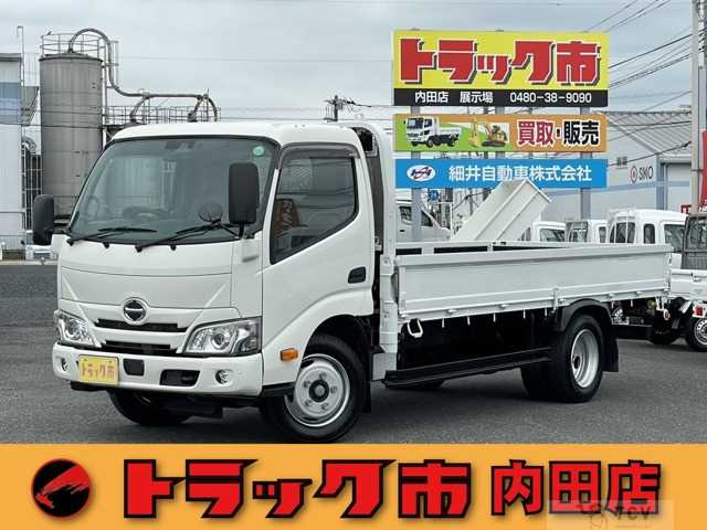 2022 Hino Dutro