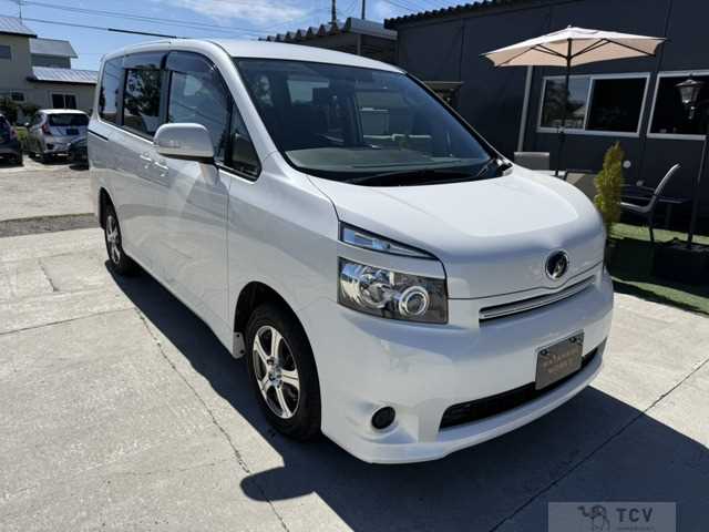 2008 Toyota Voxy