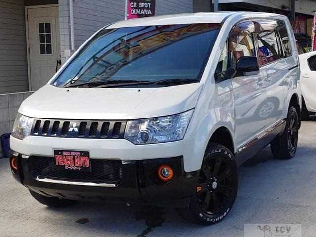 2017 Mitsubishi Delica D5