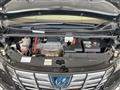 2015 Toyota Alphard Hybrid