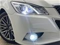 2013 Toyota Crown Hybrid