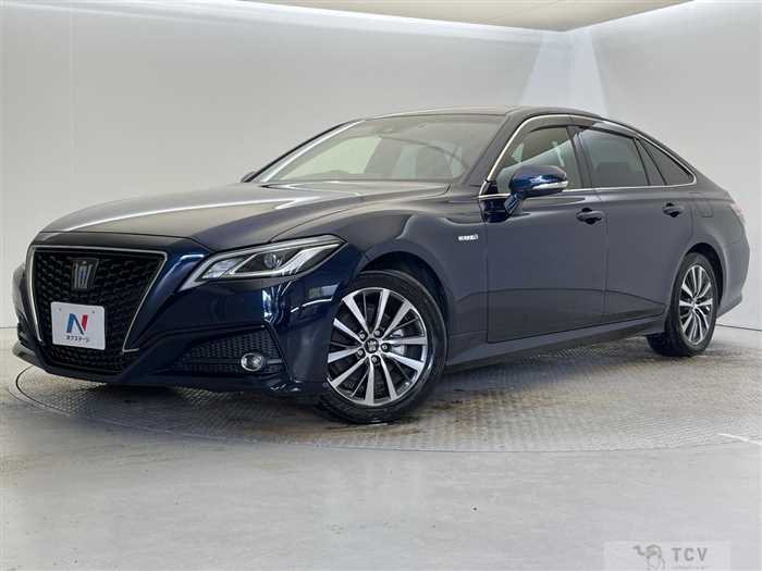 2019 Toyota Crown Hybrid