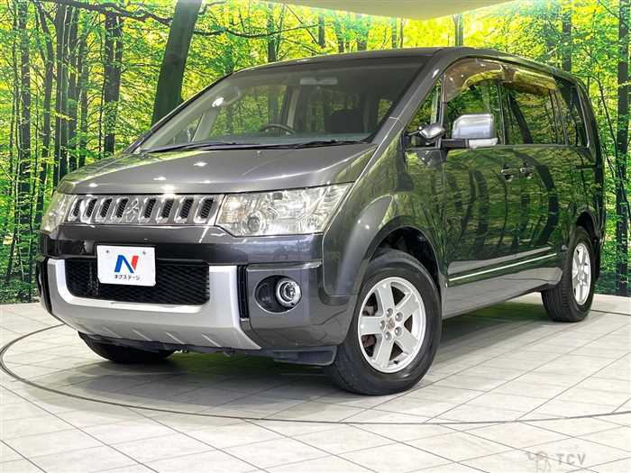 2013 Mitsubishi Delica D5