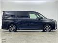 2025 Toyota Voxy