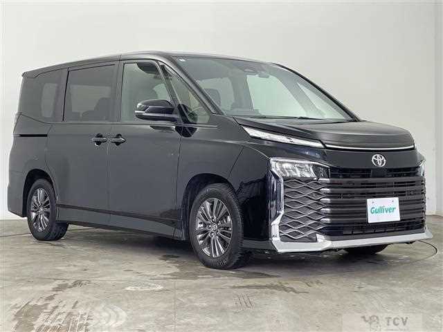 2023 Toyota Voxy