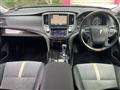 2016 Toyota Crown Hybrid
