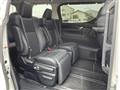 2020 Toyota Alphard Hybrid
