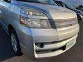 2006 Toyota Voxy