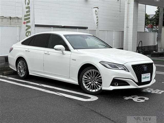 2019 Toyota Crown Hybrid