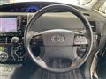 2014 Toyota Estima Hybrid