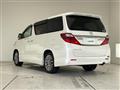 2013 Toyota Alphard
