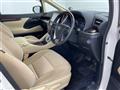 2016 Toyota Alphard Hybrid