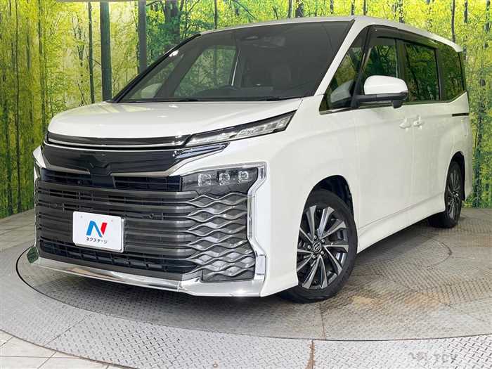 2022 Toyota Voxy