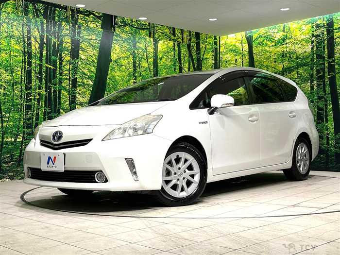2013 Toyota PRIUS α