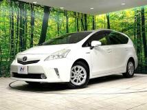 2013 Toyota PRIUS α