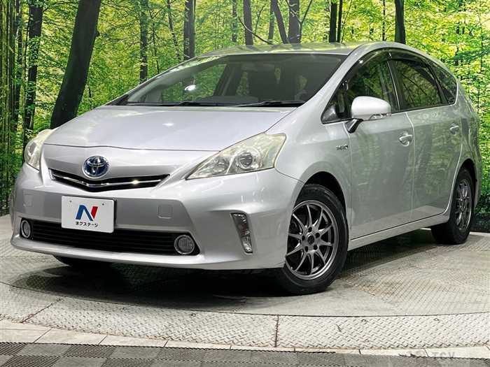 2013 Toyota PRIUS α