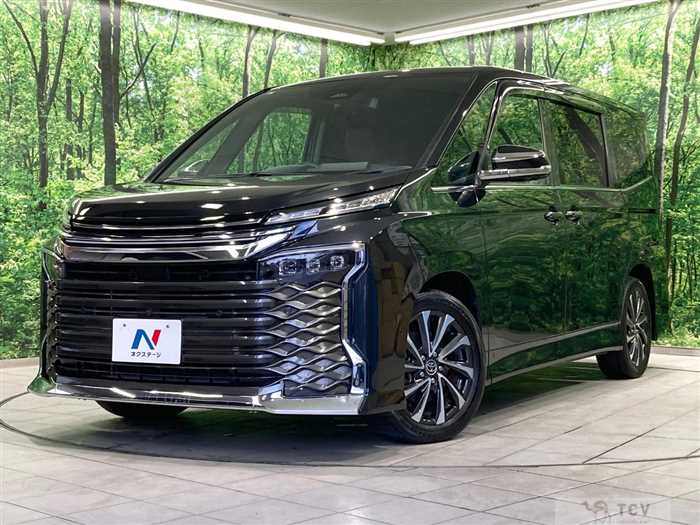 2023 Toyota Voxy